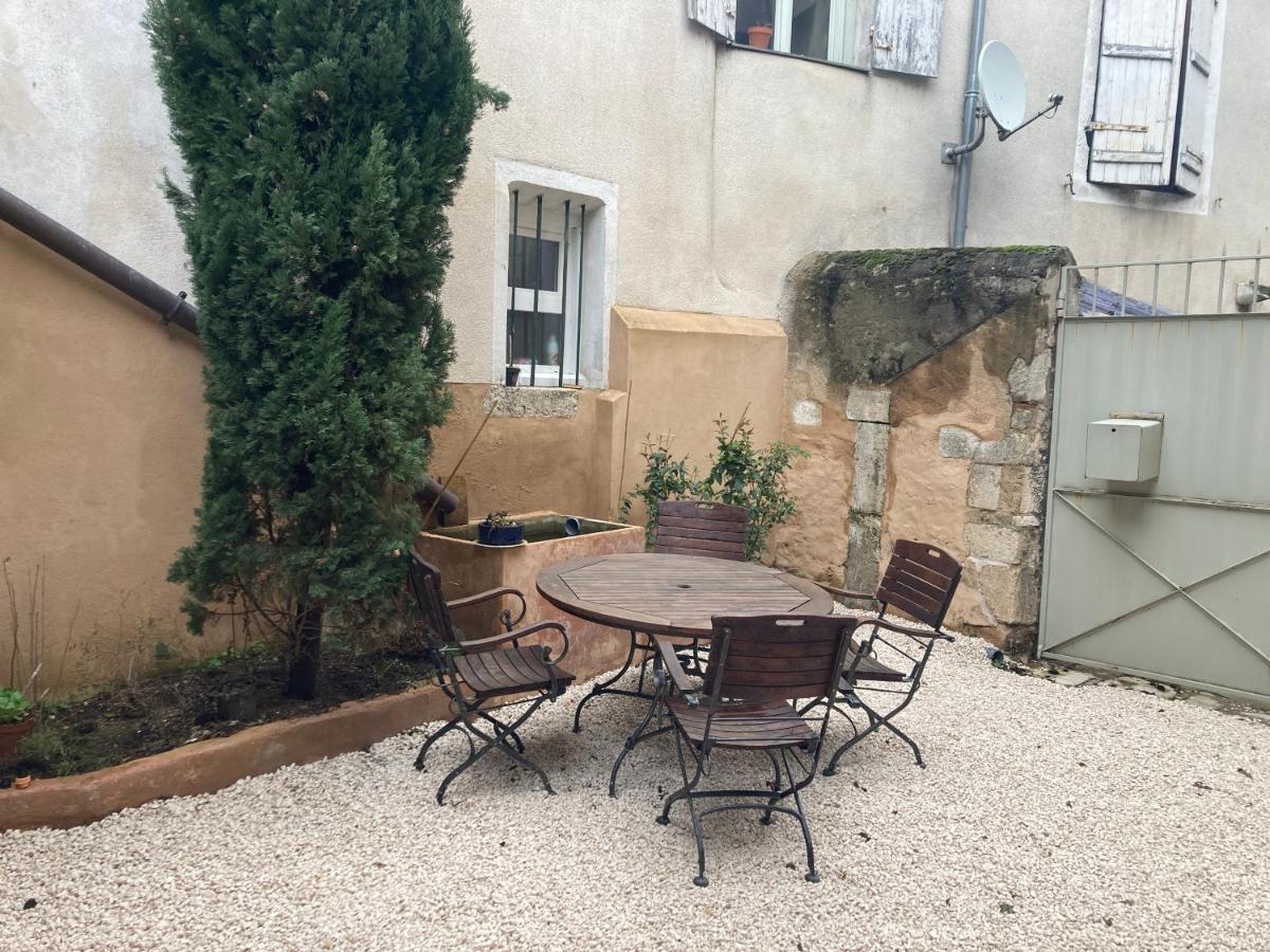 Bed and Breakfast Le patio de Xénia La Charité-sur-Loire Exterior foto
